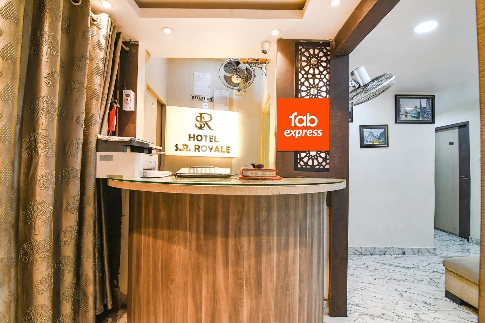 ホテル Fabexpress Sr Royale - Nr Sealdah Station コルカタ エクステリア 写真